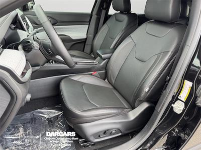 Used 2023 Jeep Compass - photo 1