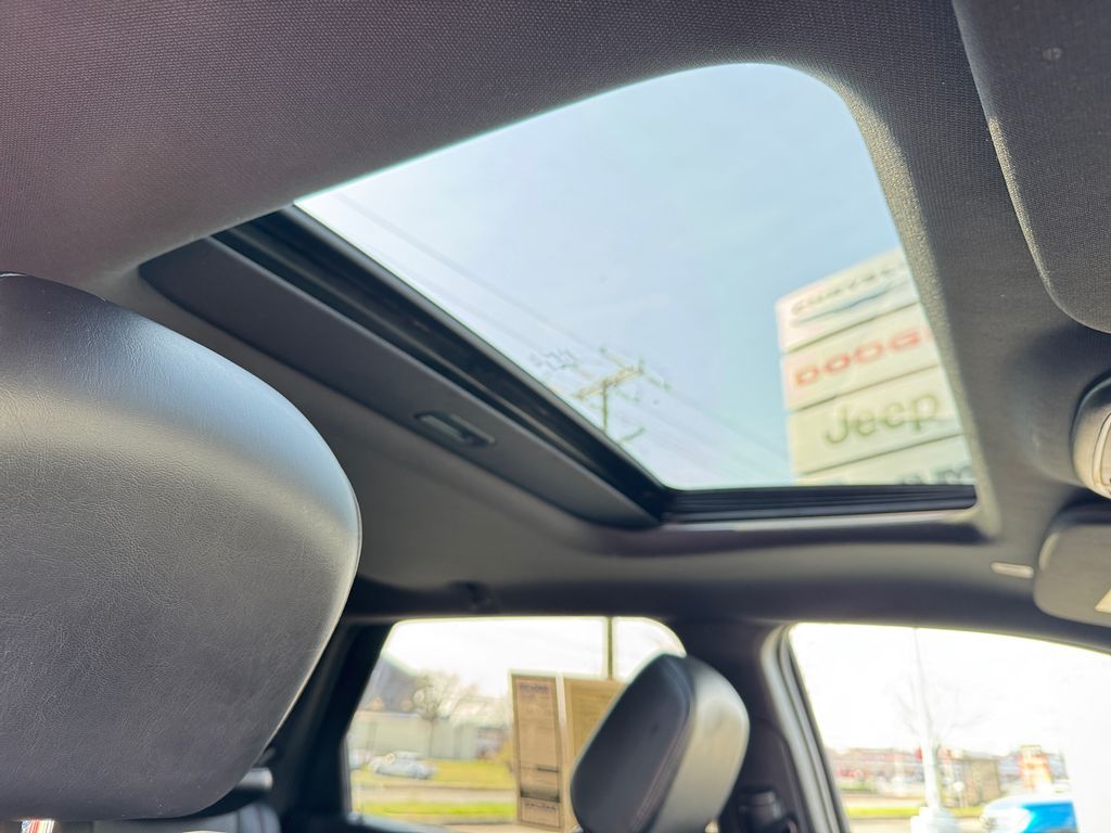 Used 2025 Dodge Durango - photo 8