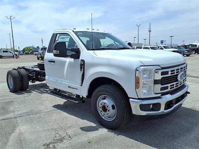 New 2025 Ford F-350 XL Regular Cab Cab Chassis for sale #00D05622 - photo 1