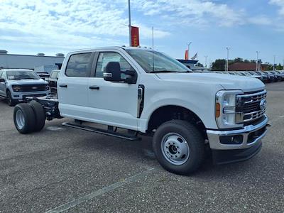 2025 Ford F-350 Crew Cab DRW 4x4 Cab Chassis for sale #00D68664 - photo 1