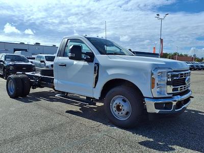 2025 Ford F-350 Regular Cab DRW 4x2 Cab Chassis for sale #00D77450 - photo 1