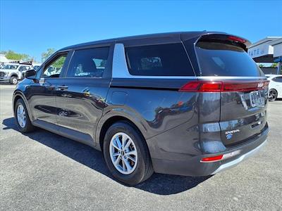 Used 2024 Kia Carnival LX FWD Minivan for sale #00P25626 - photo 2