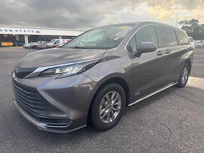 2021 Toyota Sienna FWD Minivan for sale #00P25702 - photo 2