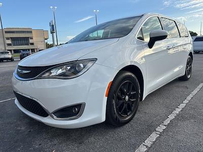 Used 2017 Chrysler Pacifica - photo 2