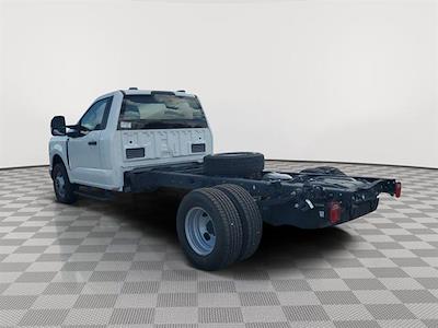 2025 Ford F-350 Regular Cab DRW 4x2 Cab Chassis for sale #D04328 - photo 2