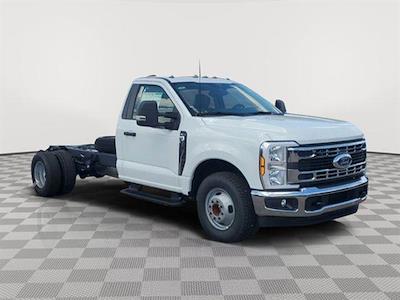 2025 Ford F-350 Regular Cab DRW 4x2 Cab Chassis for sale #D24714 - photo 1