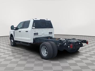 2025 Ford F-350 Crew Cab DRW 4x4 Cab Chassis for sale #D42730 - photo 2