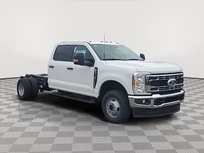 2025 Ford F-350 Crew Cab DRW 4x4 Cab Chassis for sale #D42730 - photo 1