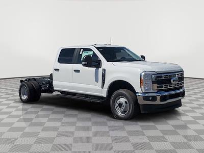 New 2025 Ford F-350 XL Crew Cab 4x4 Cab Chassis for sale #D68656 - photo 1