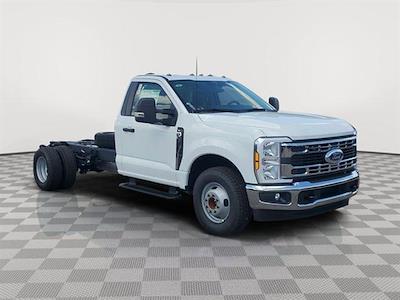 2025 Ford F-350 Regular Cab DRW 4x2 Cab Chassis for sale #D77455 - photo 1