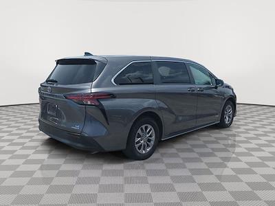 Used 2021 Toyota Sienna LE Minivan for sale #P25702 - photo 1