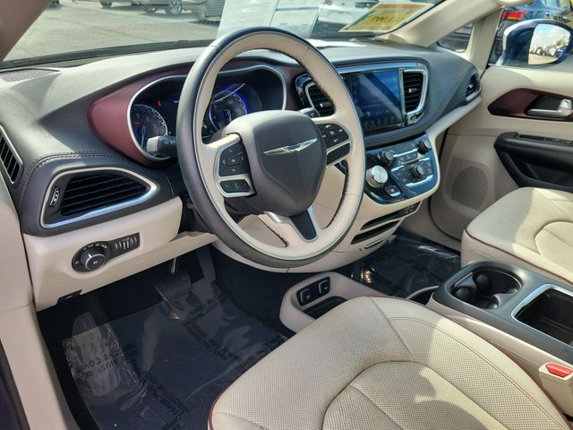Used 2017 Chrysler Pacifica - photo 22