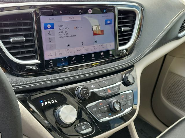 Used 2023 Chrysler Pacifica - photo 31