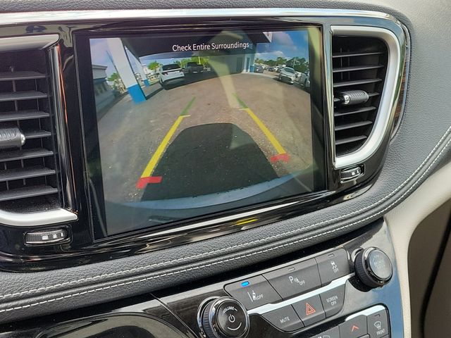 Used 2023 Chrysler Pacifica - photo 32