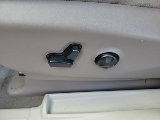 Used 2017 Chrysler Pacifica - photo 8