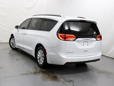 Used 2017 Chrysler Pacifica Touring L Minivan for sale #B241381FE - photo 2