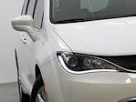 Used 2017 Chrysler Pacifica Touring L Minivan for sale #B241381FE - photo 5