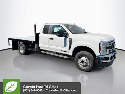 New 2025 Ford F-350 XL Super Cab 4x4 Flatbed Truck for sale #4C67152 - photo 1