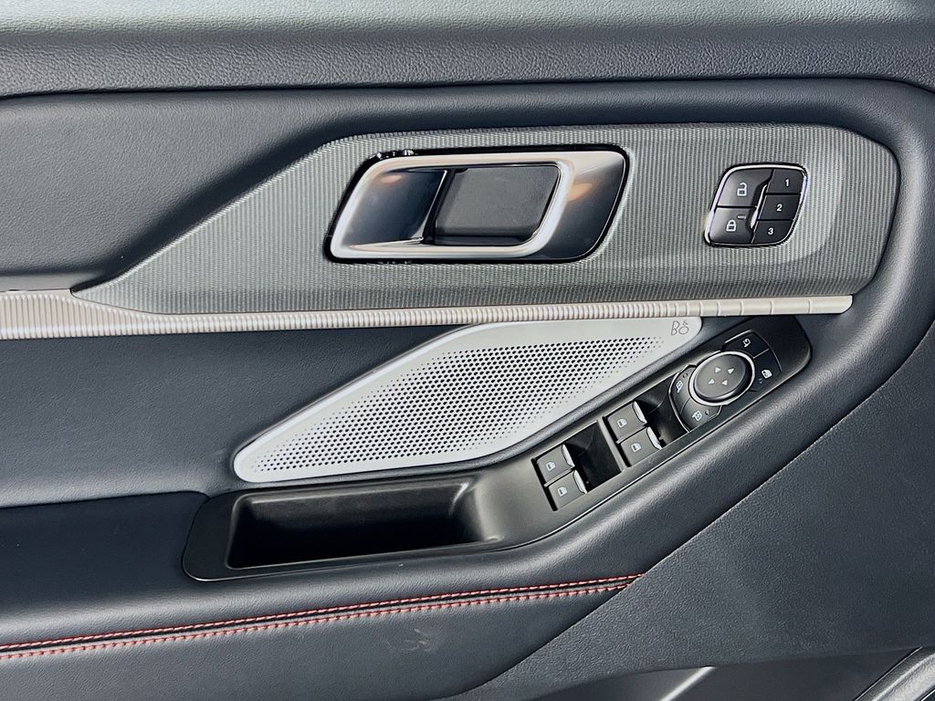 New 2026 Ford Explorer - photo 14