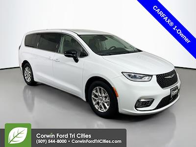 Used 2024 Chrysler Pacifica Touring L Minivan for sale #6119812 - photo 1