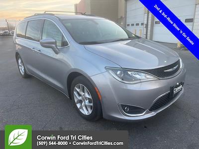 Used 2018 Chrysler Pacifica - photo 1