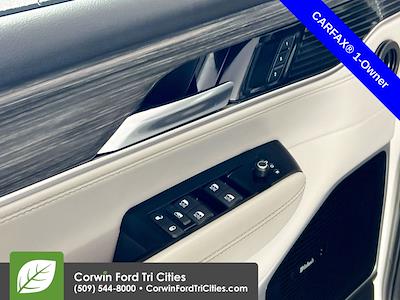 Used 2022 Jeep Wagoneer - photo 1