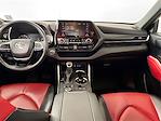 Used 2022 Toyota Highlander XSE AWD SUV for sale #6165860 - photo 8