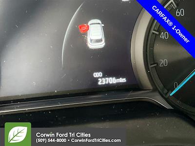 Used 2024 Toyota Venza - photo 1