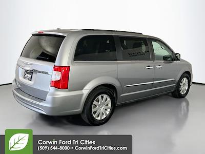 Used 2016 Chrysler Town and Country - photo 1