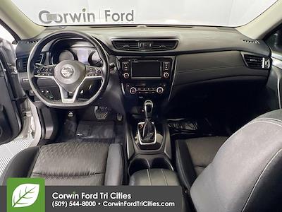 Used 2018 Nissan Rogue SV for sale #6454768 - photo 2