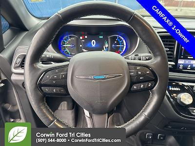 Used 2021 Chrysler Pacifica Touring L Minivan for sale #6529488 - photo 2
