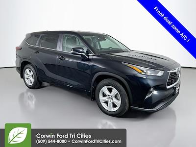 Used 2024 Toyota Highlander LE for sale #6546018 - photo 1