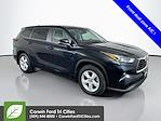 Used 2024 Toyota Highlander LE for sale #6546018 - photo 1