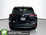 Used 2024 Toyota Highlander LE for sale #6546018 - photo 14