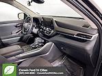 Used 2024 Toyota Highlander LE for sale #6546018 - photo 27