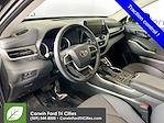 Used 2024 Toyota Highlander LE for sale #6546018 - photo 5