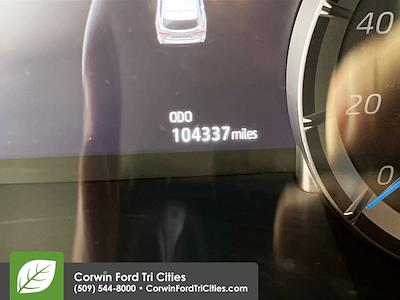 Used 2023 Toyota Highlander - photo 1