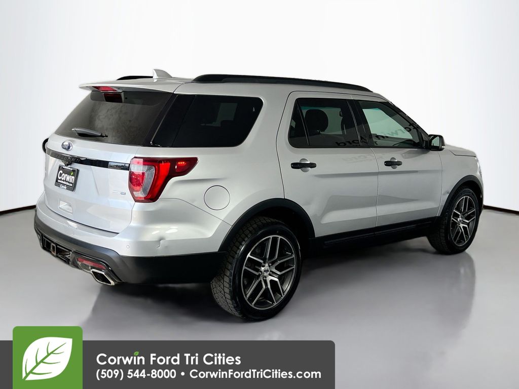 Used 2017 Ford Explorer - photo 2