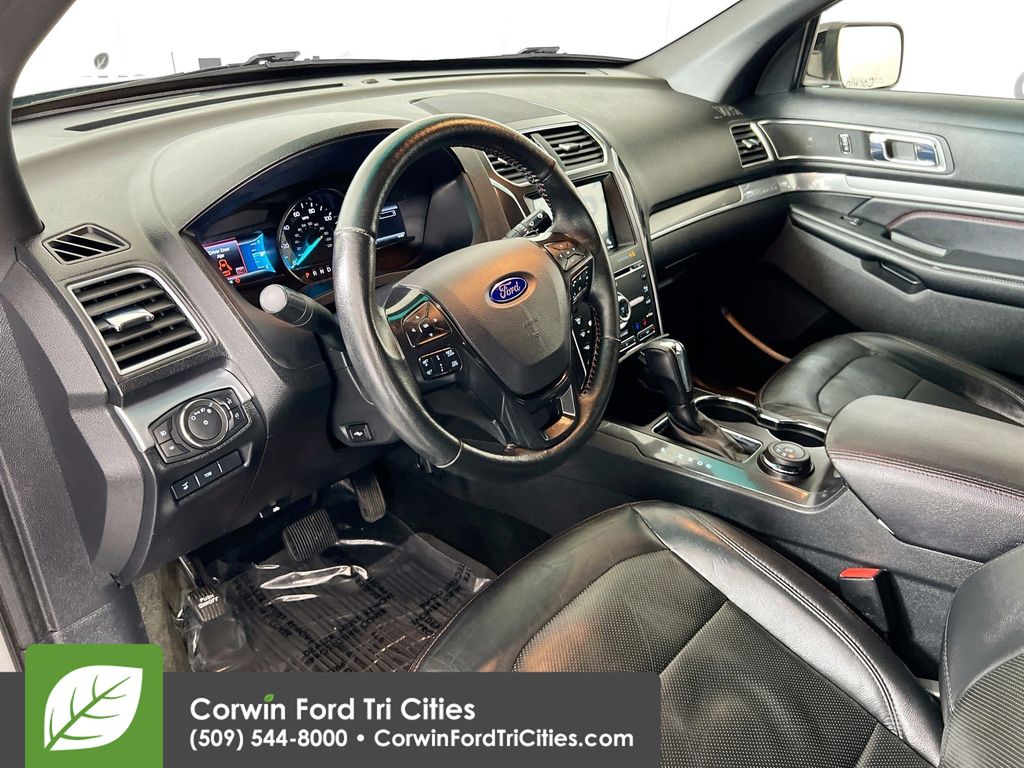 Used 2017 Ford Explorer - photo 5