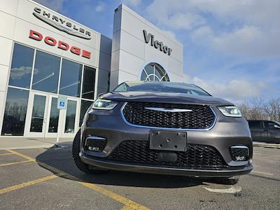 Used 2022 Chrysler Pacifica Touring L Minivan for sale #260016A - photo 1