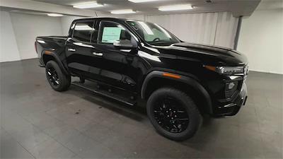 New 2025 GMC Canyon Denali Crew Cab 4WD Pickup for sale #253305 - photo 1