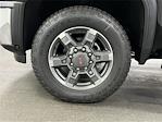 New 2025 GMC Sierra 2500 SLT Crew Cab 4WD Pickup for sale #253328 - photo 32