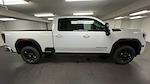 New 2025 GMC Sierra 2500 AT4 Crew Cab 4WD Pickup for sale #253342 - photo 44