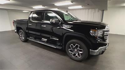 New 2025 GMC Sierra 1500 SLT Crew Cab 4WD Pickup for sale #253373 - photo 1