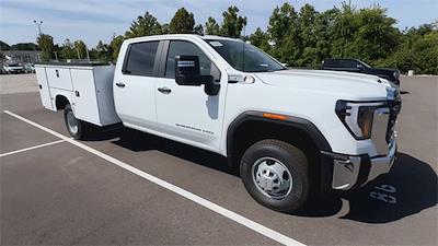New 2025 GMC Sierra 3500 Pro Crew Cab 4WD 60 CA Cab Chassis for sale #253388 - photo 2