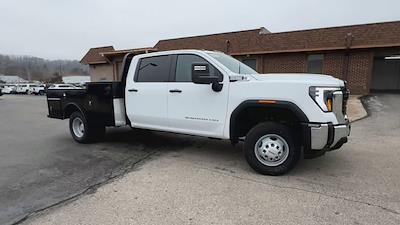 New 2025 GMC Sierra 3500 Crew Cab Flatbed Truck for sale #253409 - photo 1