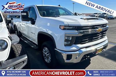 Used 2024 Chevrolet Silverado 2500 - photo 1