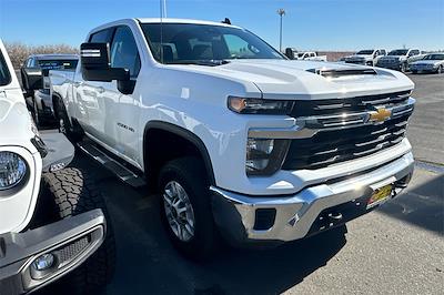 Used 2024 Chevrolet Silverado 2500 - photo 1