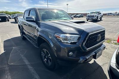 Used 2018 Toyota Tacoma - photo 1
