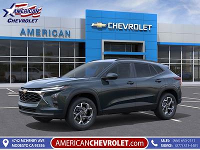 Used 2025 Chevrolet Trax - photo 1